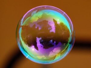 “BOLLE SPECULATIVE” : benefici e dinamiche di autoregolazione del mercato. La Finanza non è mai il problema!